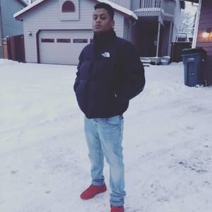 Meet your Posher, Devonte